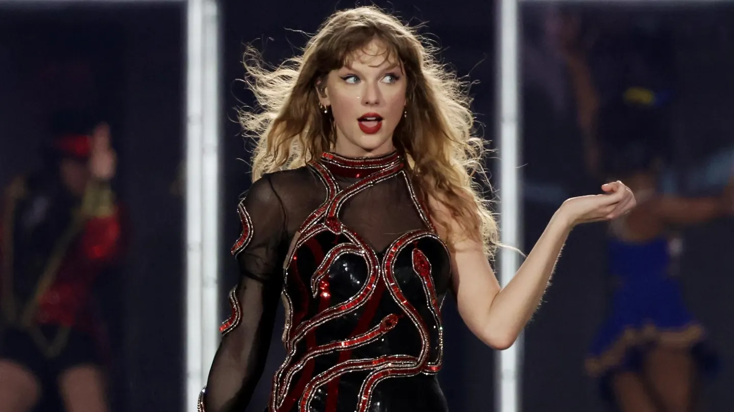 Taylor Swift Estalla en la Escena Musical con el Regreso de 'Life Of A Showgirl', un Nuevo Álbum que Revoluciona las Listas de Billboard